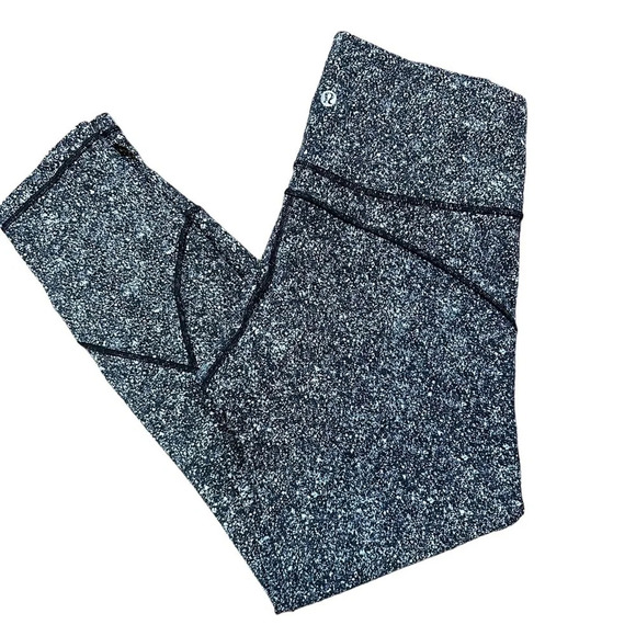 Lululemon In Movement Everlux 25" Tight in Starlight Black. Sz: 8 - Picture 11 of 12